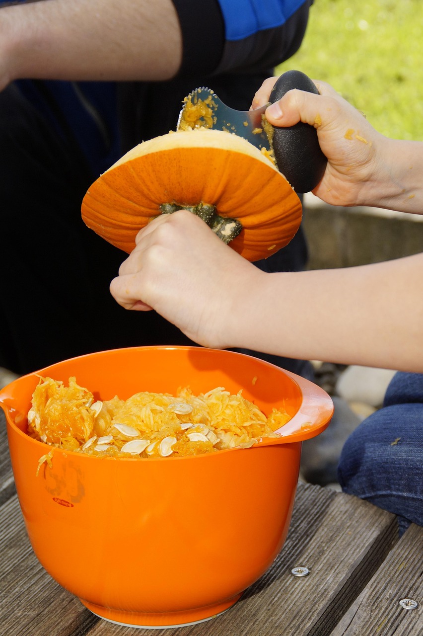 pumpkin, halloween, fall, orange, vegetables, hollow out, 31 october, lid, carving pumpkin, carve pumpkin ghost, halloweenkuerbis, pumpkin ghost, autumn decoration, diy pumpkin ghost, to carve, october, jack olantern, to empty, interior, inner, child, trick or treat, scrape off, remove