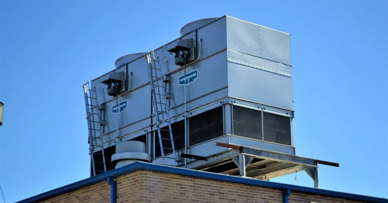 Installation : eau, évacuation, électricité, le trio infernal