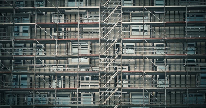 Échafaudage roulant : le guide complet pour bien le choisir et l'utiliser en sécurité